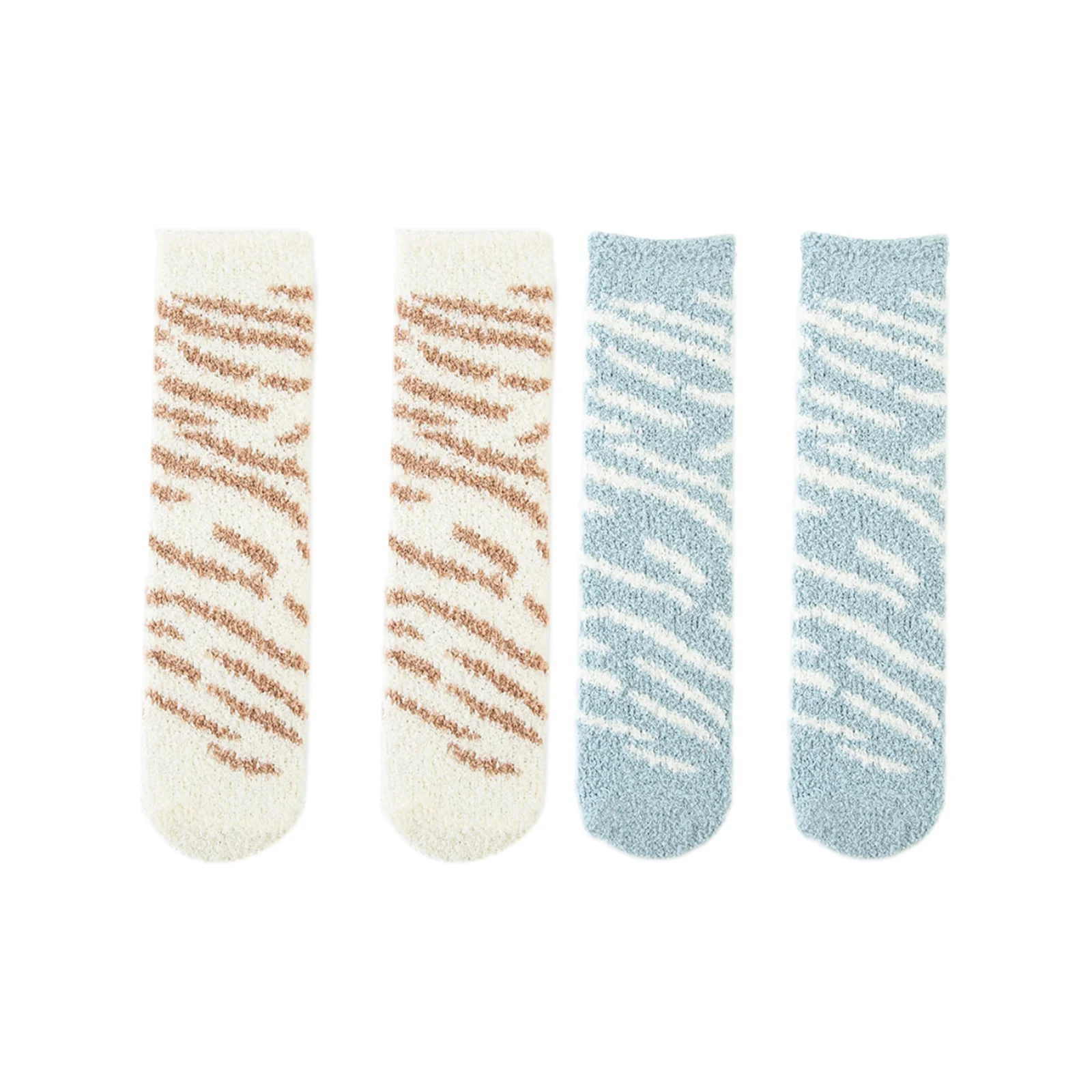 Комбинированный набор носков для сна из белого и светло-голубого кораллового бархата
Комбинированный набор носков для сна из белого и светло-голубого кораллового бархата