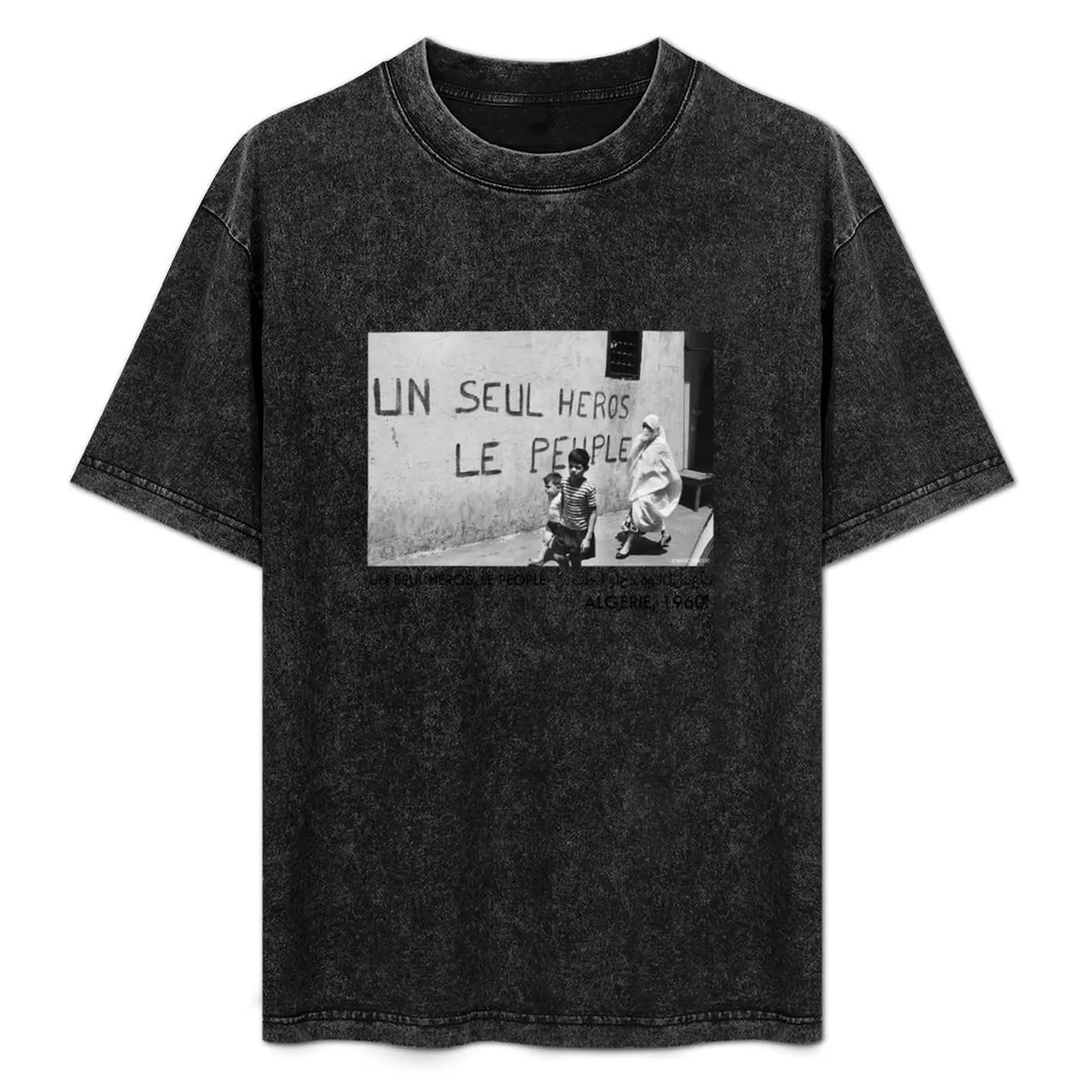 A seoul heroes le peuple algerien T-Shirt Minimalist Graphic Tee Shirt
A seoul heroes le peuple algerien T-Shirt Minimalist Graphic Tee Shirt