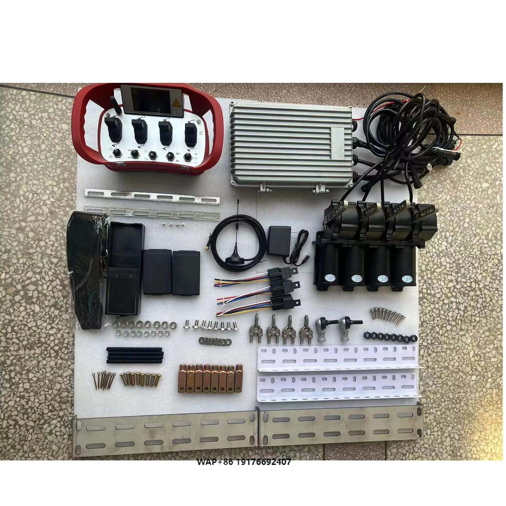 Durable Fall-Resistant Remote Control for Aerial Work Vehicle Enhanced Safety with Parameter Monitoring Display
Durable Fall-Resistant Remote Control for Aerial Work Vehicle Enhanced Safety with Parameter Monitoring Display