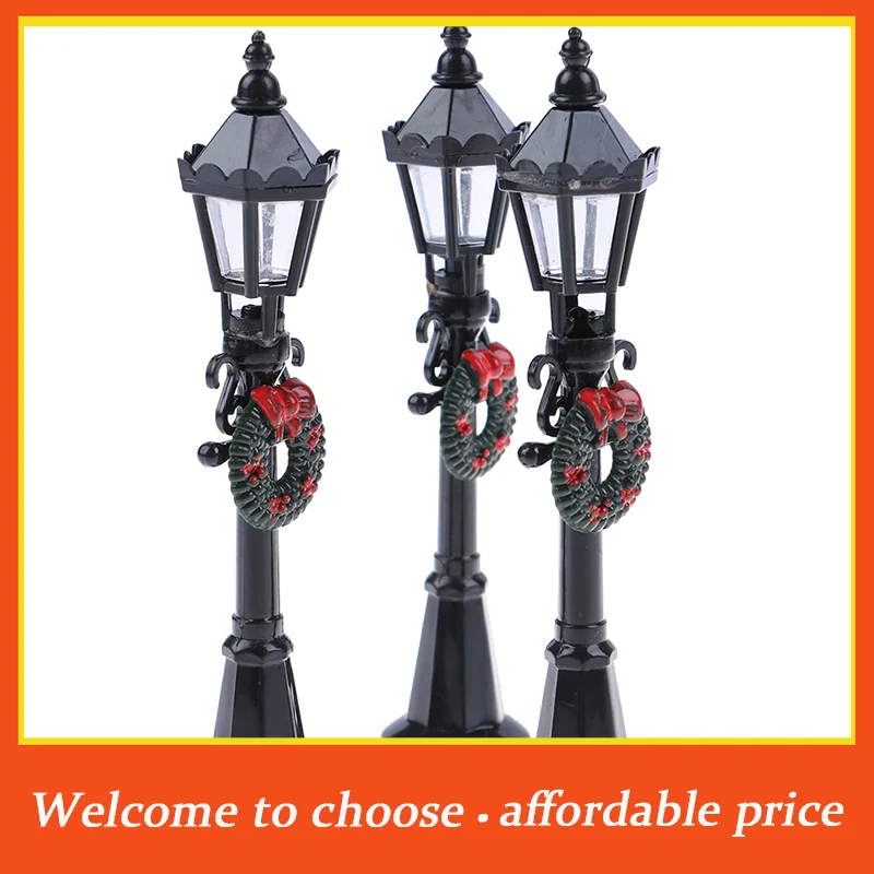 **High Quality Plastic 1/12 Dollhouse Miniature Christmas Park Street Lamp Doll Streetlight Decor Toy
**High Quality Plastic 1/12 Dollhouse Miniature Christmas Park Street Lamp Doll Streetlight Decor Toy