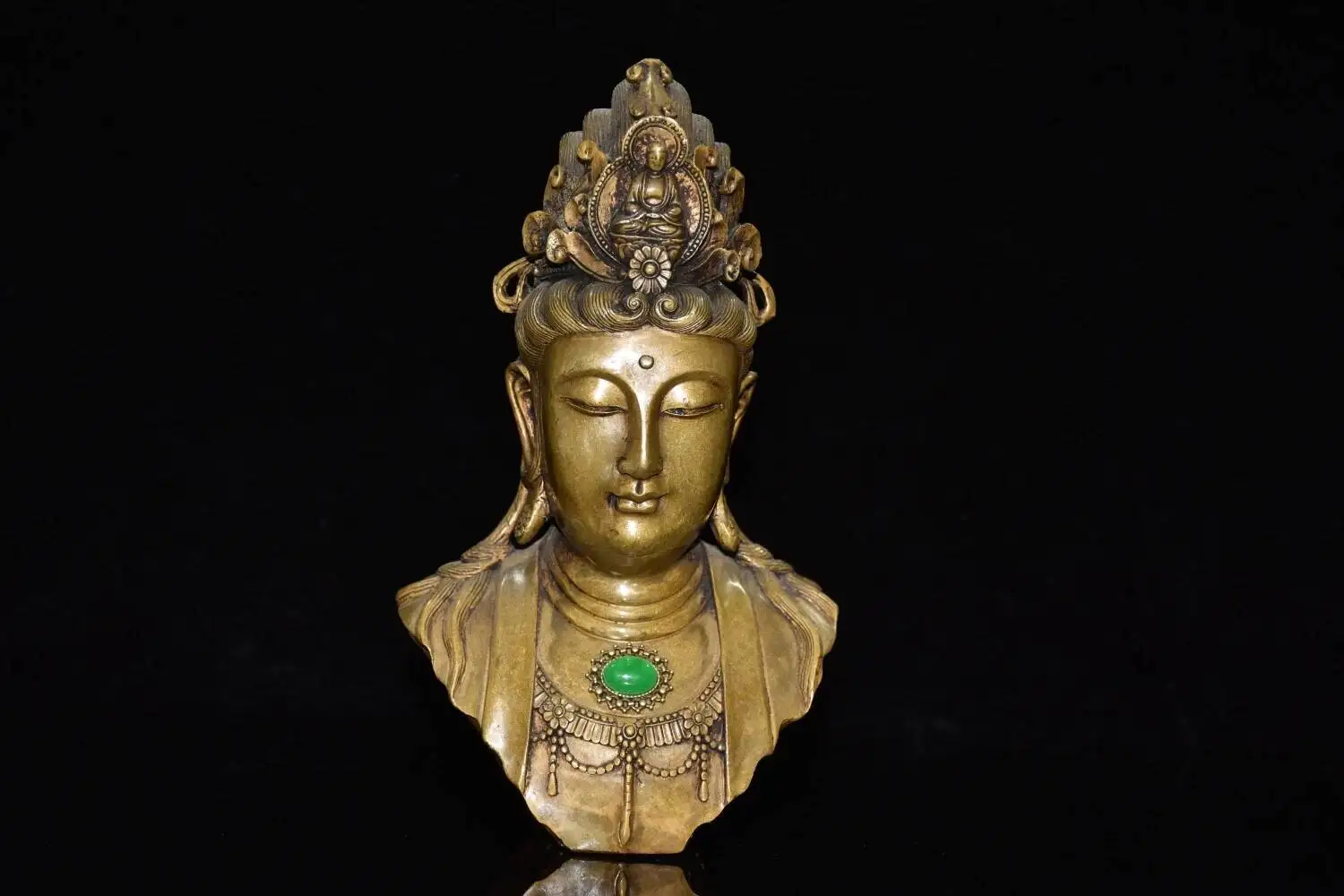 Ancient Brass Inlaid Gemstone Guanyin Headdress
Ancient Brass Inlaid Gemstone Guanyin Headdress