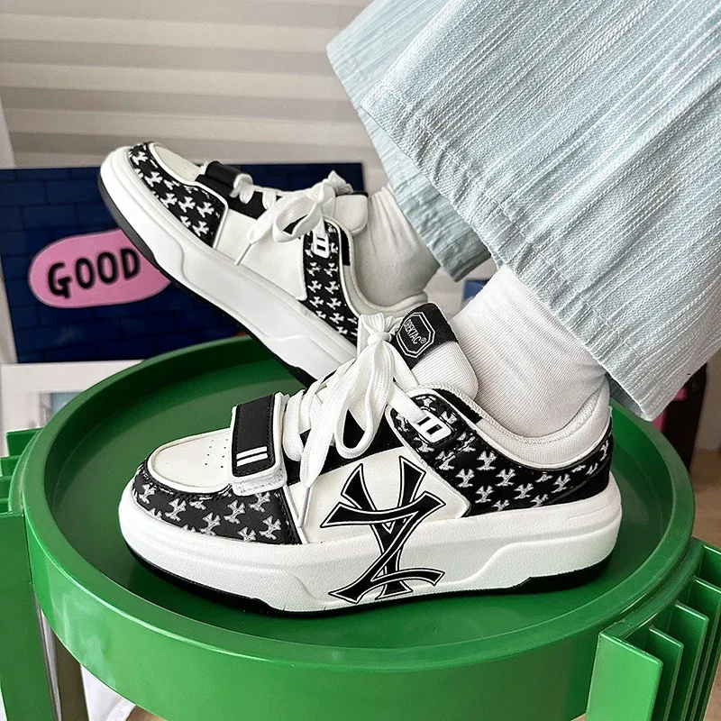 Men's Casual Sneakers Thick Sole Color Block Sports Flat Shoes Letter Print Fashionable Increased Height Leisure Board Shoes
Men's Casual Sneakers Thick Sole Color Block Sports Flat Shoes Letter Print Fashionable Increased Height Leisure Board Shoes