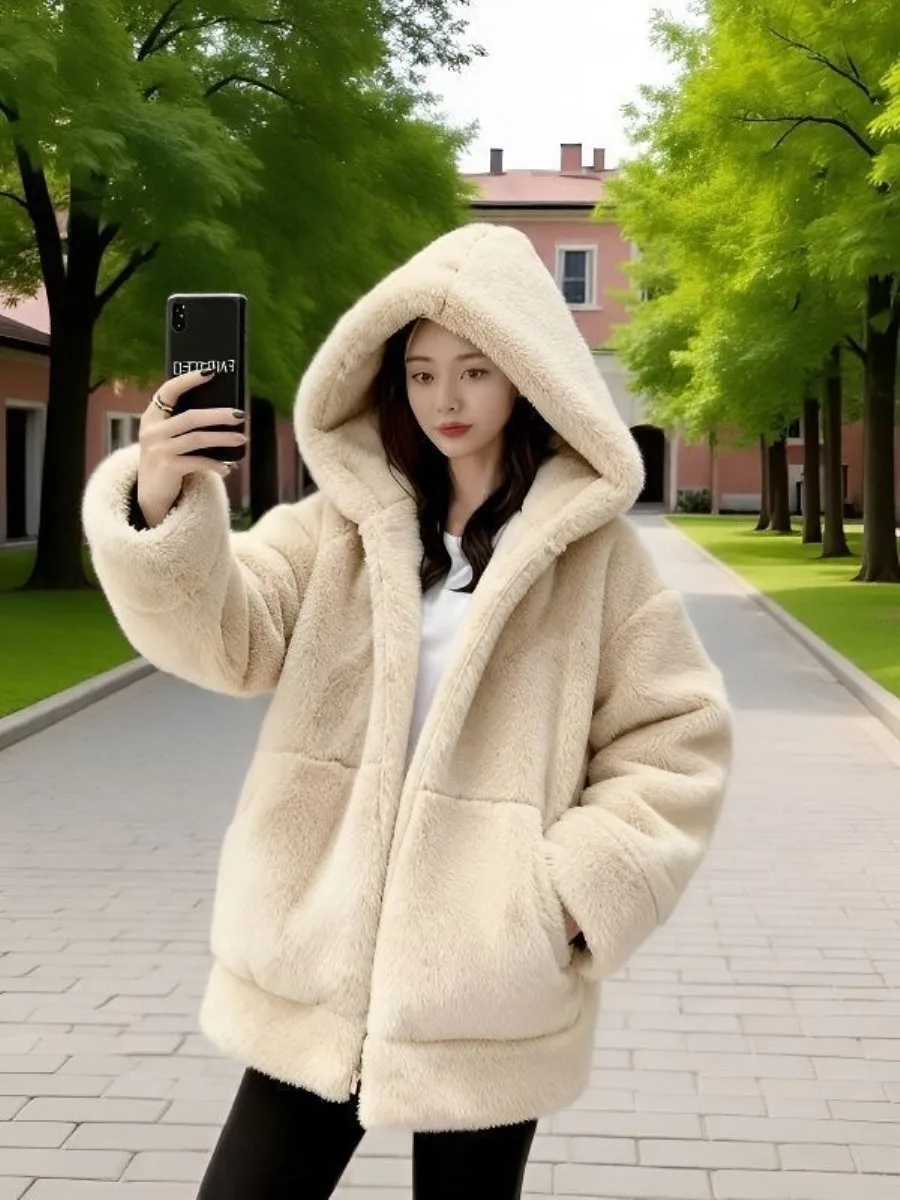 Fluffy Fur-Like Coat Women Winter Mid-Length Thickened Warm Fashionable Hat with Built-In Knee Pads Health Ring Cotton Jacket
Fluffy Fur-Like Coat Women Winter Mid-Length Thickened Warm Fashionable Hat with Built-In Knee Pads Health Ring Cotton Jacket