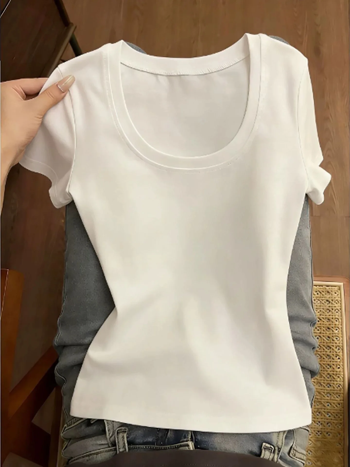 Slim Fit Short Sleeve U-Neck T-Shirt Women's plus Size Cotton 95% Elastic Fiber 5% Summer Casual Wear Comfortable Breathable
Slim Fit Short Sleeve U-Neck T-Shirt Women's plus Size Cotton 95% Elastic Fiber 5% Summer Casual Wear Comfortable Breathable