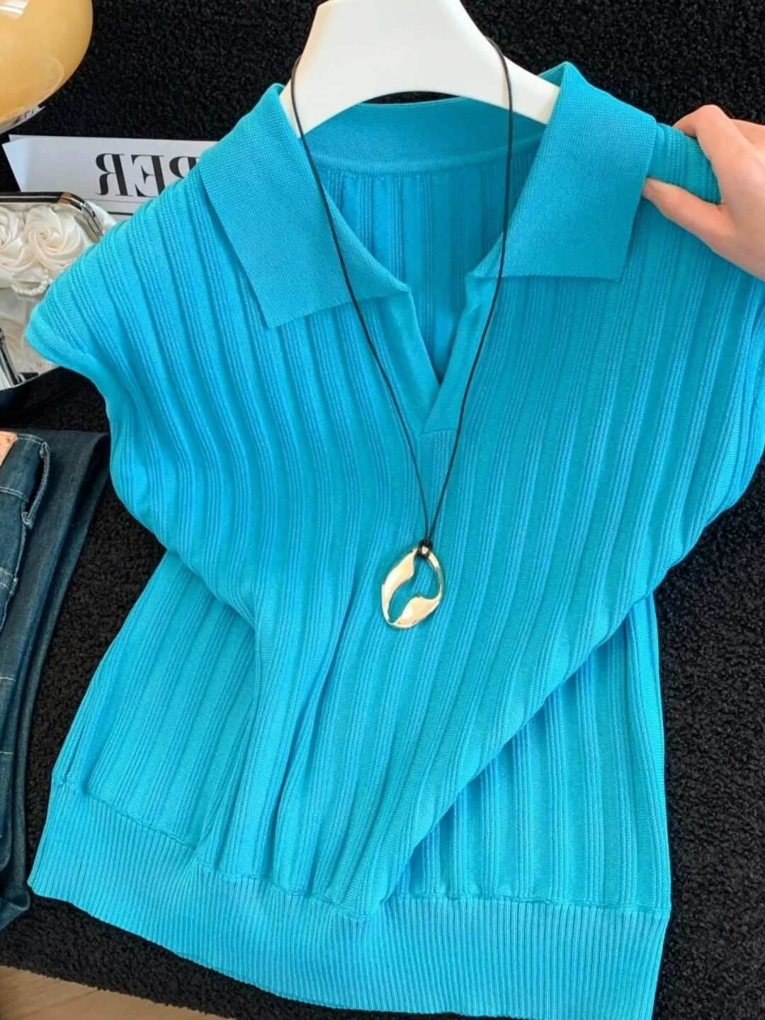 Korean Style Women's Neck Short Sleeve Knitted Shirt Summer Slimming Top Soft Nylon Polyester Fiber Regular Fit Knitwear
Korean Style Women's Neck Short Sleeve Knitted Shirt Summer Slimming Top Soft Nylon Polyester Fiber Regular Fit Knitwear