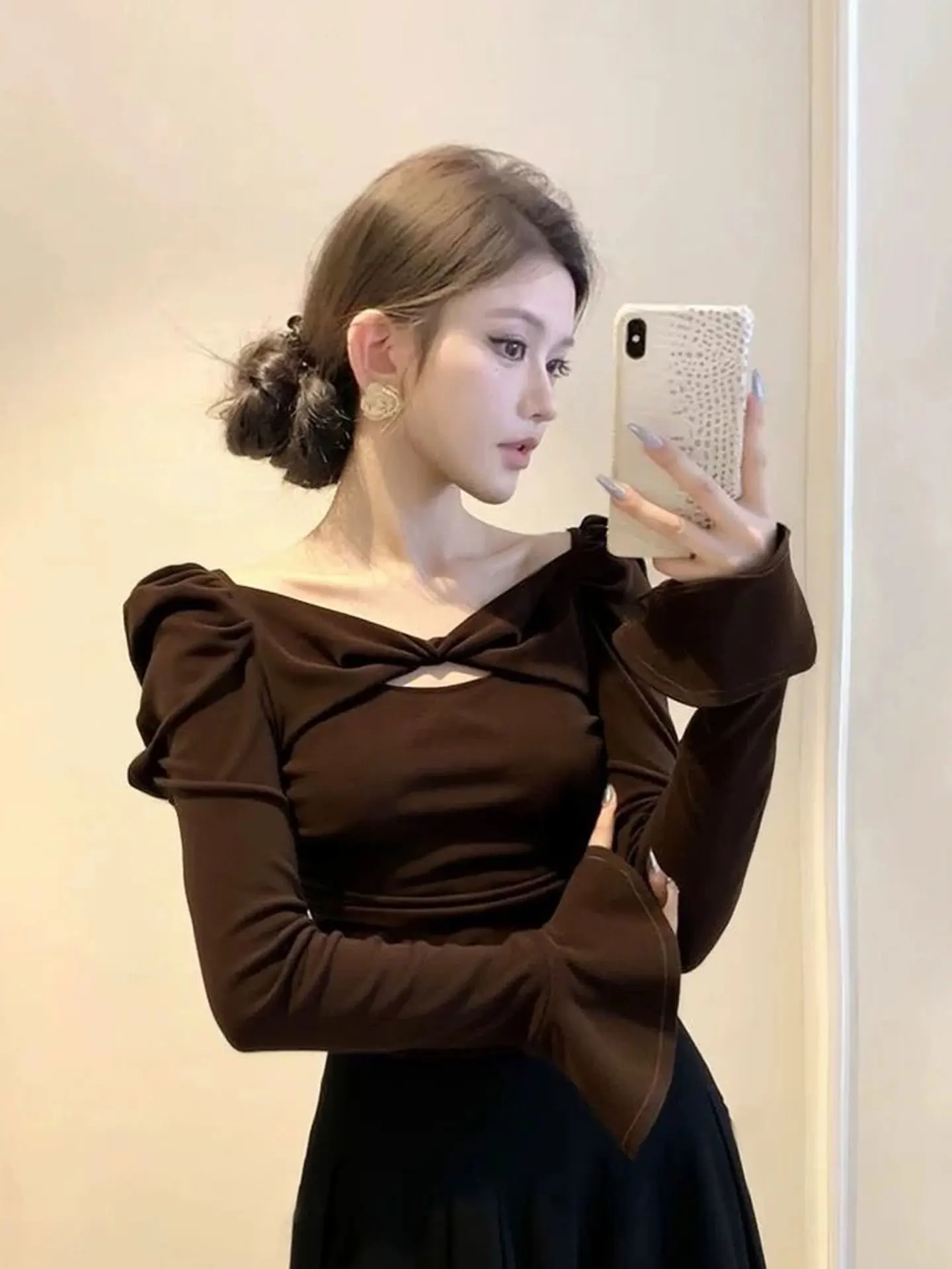 Вязаный свитер Ele Long Sve с ажурным дизайном, зимний модный облегающий базовый топ в корейском стиле для повседневной носки
Вязаный свитер Ele Long Sve с ажурным дизайном, зимний модный облегающий базовый топ в корейском стиле для повседневной носки