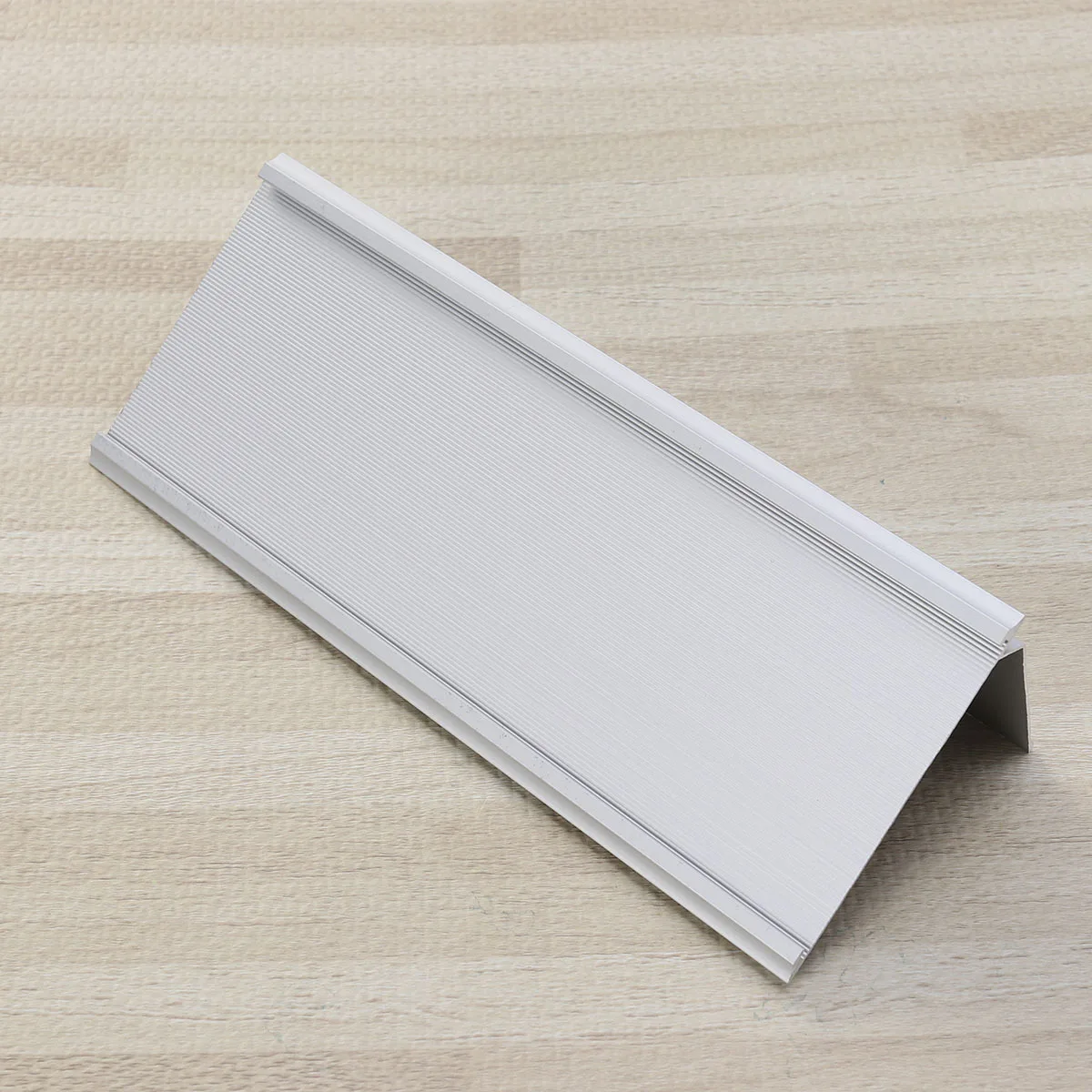 Aluminum Alloy L Shaped Desk Nameplate Silver Card Holder for Business Id Credit Cards Modern Minimalist Organizer Case
Aluminum Alloy L Shaped Desk Nameplate Silver Card Holder for Business Id Credit Cards Modern Minimalist Organizer Case