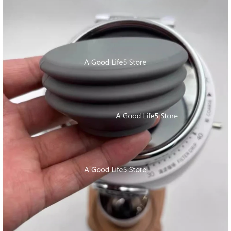 Силиконовый контейнер для кофейных зерен, подходящий для Niche Zero Grinder, для очистки от остатков порошка, предотвращения образования комков и выдувания.
Силиконовый контейнер для кофейных зерен, подходящий для Niche Zero Grinder, для очистки от остатков порошка, предотвращения образования комков и выдувания.