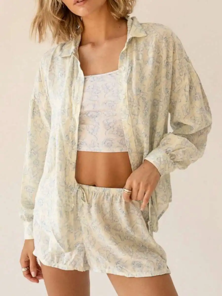 Women Floral Print Pajama Set Long Sleeve Button Down Top And Elastic Waist Shorts Loungewear
Women Floral Print Pajama Set Long Sleeve Button Down Top And Elastic Waist Shorts Loungewear