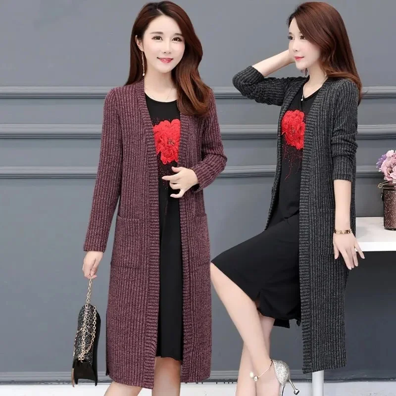 2025 Female Lazy Wind Large Size 4XL Knitted Spring Autumn Women Over The Knee Sweater Korean Lady Fashion V-neck Knit Cardigan
2025 Female Lazy Wind Large Size 4XL Knitted Spring Autumn Women Over The Knee Sweater Korean Lady Fashion V-neck Knit Cardigan