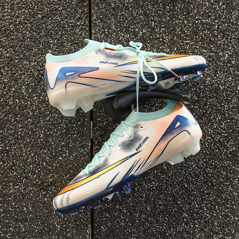 New Soccer Shoes Men's Football Boots Grass Training Society Soccer Cleats Non-slip Football Field Boot Crampons De Football
New Soccer Shoes Men's Football Boots Grass Training Society Soccer Cleats Non-slip Football Field Boot Crampons De Football