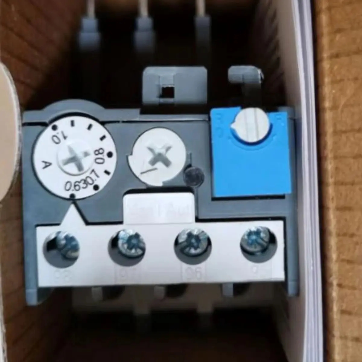 10135404 TA25DU-1.0M 1SAZ211201R2021 Thermal Overload Relays
10135404 TA25DU-1.0M 1SAZ211201R2021 Thermal Overload Relays