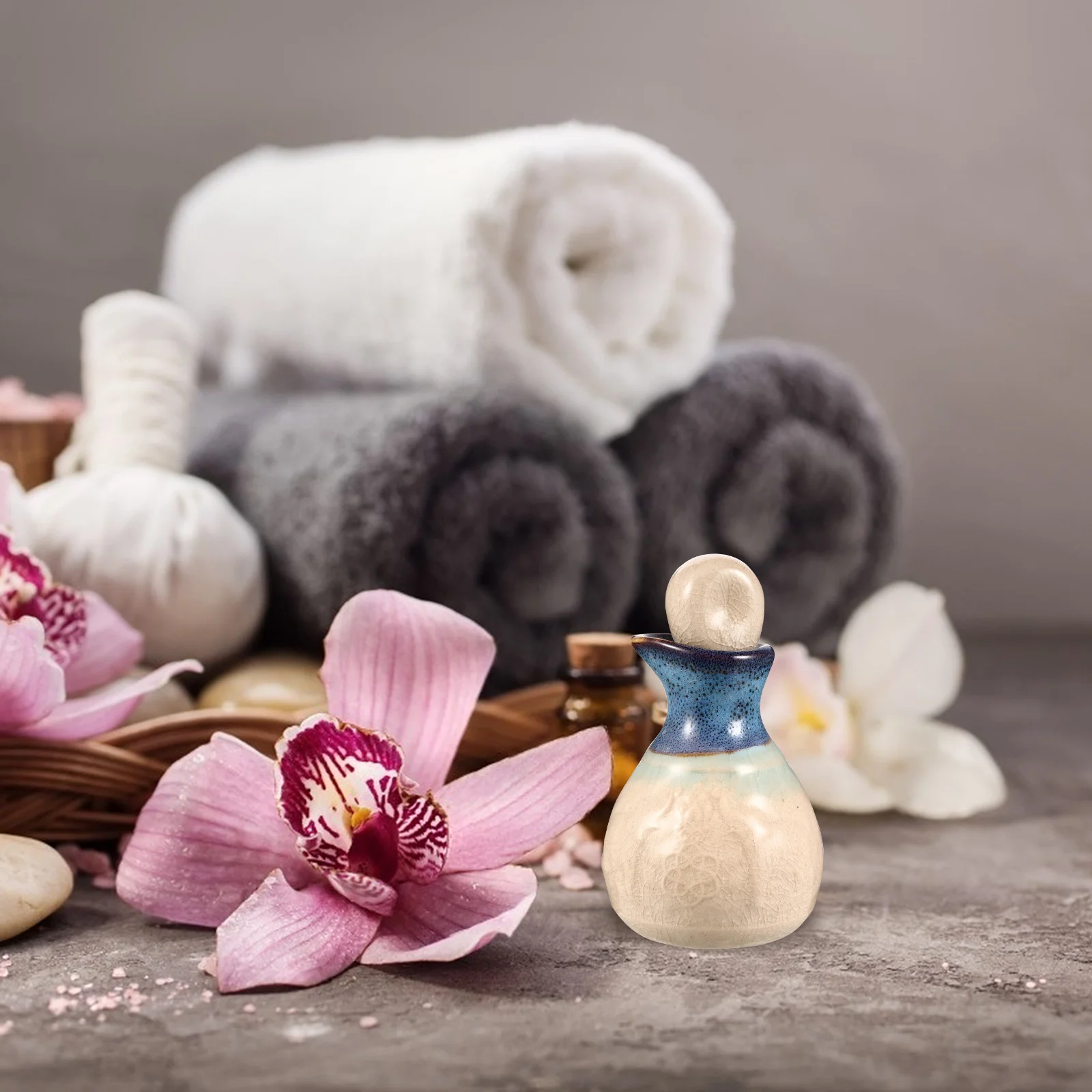 1Set Ceramic Perfume Essential Oil Bottle Wide Mouth Design Easy Pour Refillable Liquid Dropper Bottle Elegant Desktop Decor
1Set Ceramic Perfume Essential Oil Bottle Wide Mouth Design Easy Pour Refillable Liquid Dropper Bottle Elegant Desktop Decor