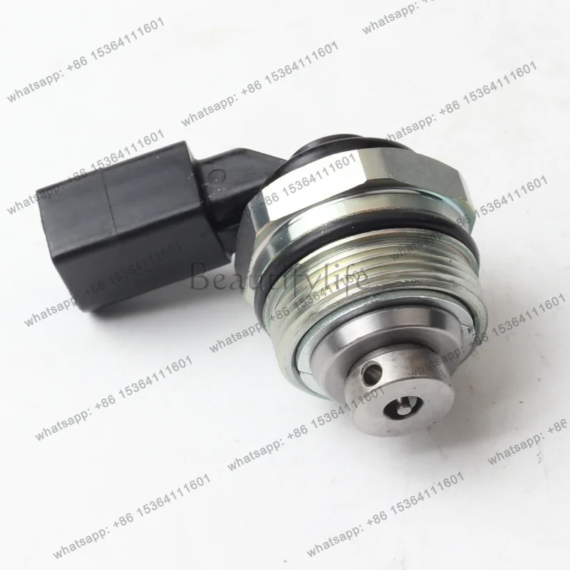 079127025AF 079127025C Hitachi left and right pressure fuel pump converter solenoid valve plug
079127025AF 079127025C Hitachi left and right pressure fuel pump converter solenoid valve plug