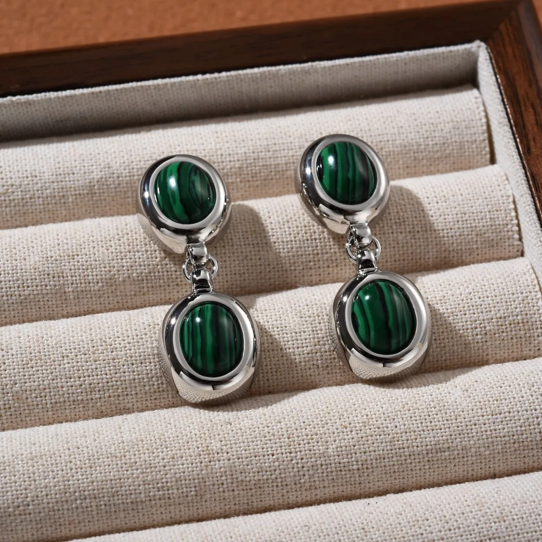 Europe America Malachite S925 Silver Needle Earring Woman Fashion Holiday Gift Jewelry Trend
Europe America Malachite S925 Silver Needle Earring Woman Fashion Holiday Gift Jewelry Trend