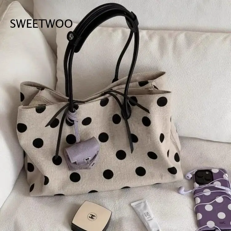 Polka Dot Canvas Tote Bag with Leather Trim Large Capacity Shoulder Bag for Work and Daily Errands
Polka Dot Canvas Tote Bag with Leather Trim Large Capacity Shoulder Bag for Work and Daily Errands