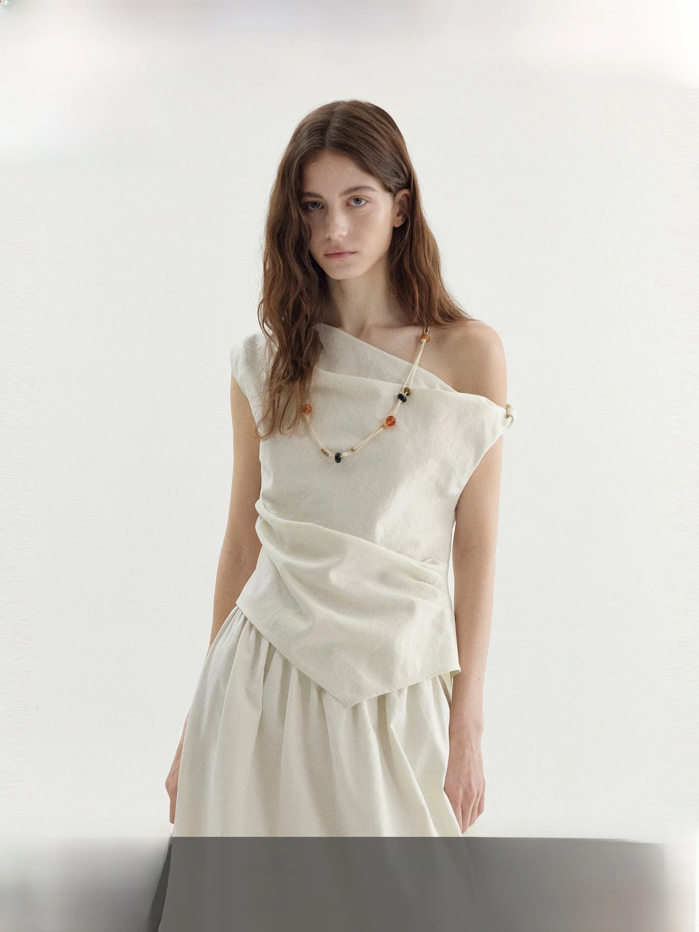 Fano Summer New White Sleeveless Knot Shoulder T-shirt Women's Loose Fit Breathable Cotton Simple Style Commute Friendly
Fano Summer New White Sleeveless Knot Shoulder T-shirt Women's Loose Fit Breathable Cotton Simple Style Commute Friendly