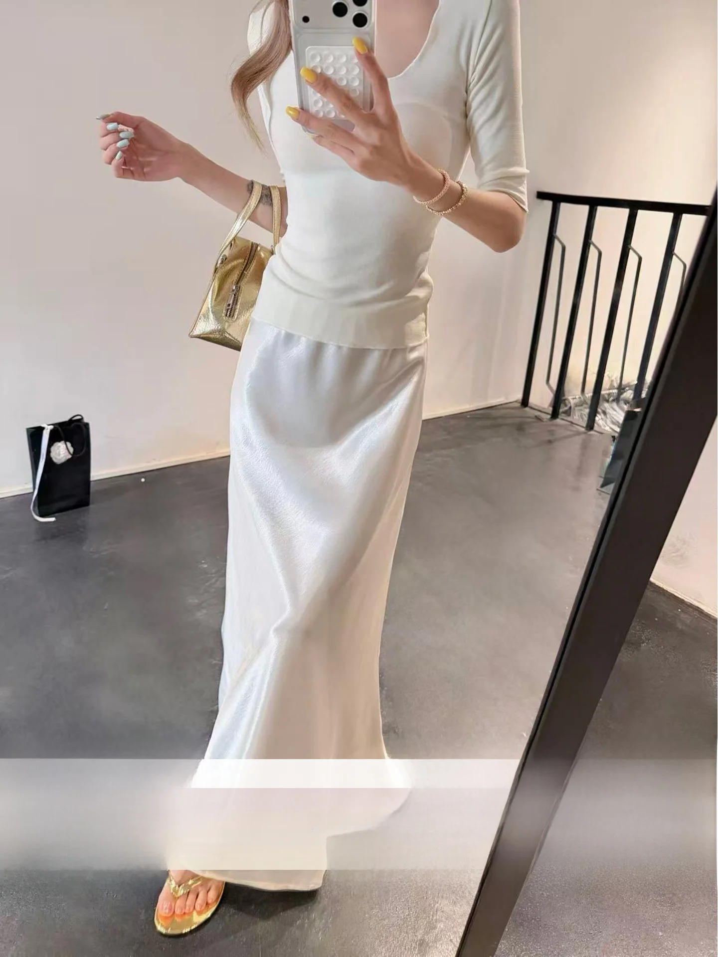 LiLi Miss Girl Mermaid Emotion Luminous Satin High Waist Draped Spring Summer Half-length Fish Tail Skirt Women's Fashion
LiLi Miss Girl Mermaid Emotion Luminous Satin High Waist Draped Spring Summer Half-length Fish Tail Skirt Women's Fashion