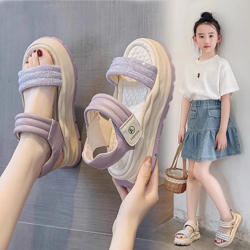 Girls Summer Fashion Sandals 2026 Kids New Arrival Soft Anti-Skid Beach Sandals Lightweight Comfortable Design Outdoor Shoes
Girls Summer Fashion Sandals 2026 Kids New Arrival Soft Anti-Skid Beach Sandals Lightweight Comfortable Design Outdoor Shoes