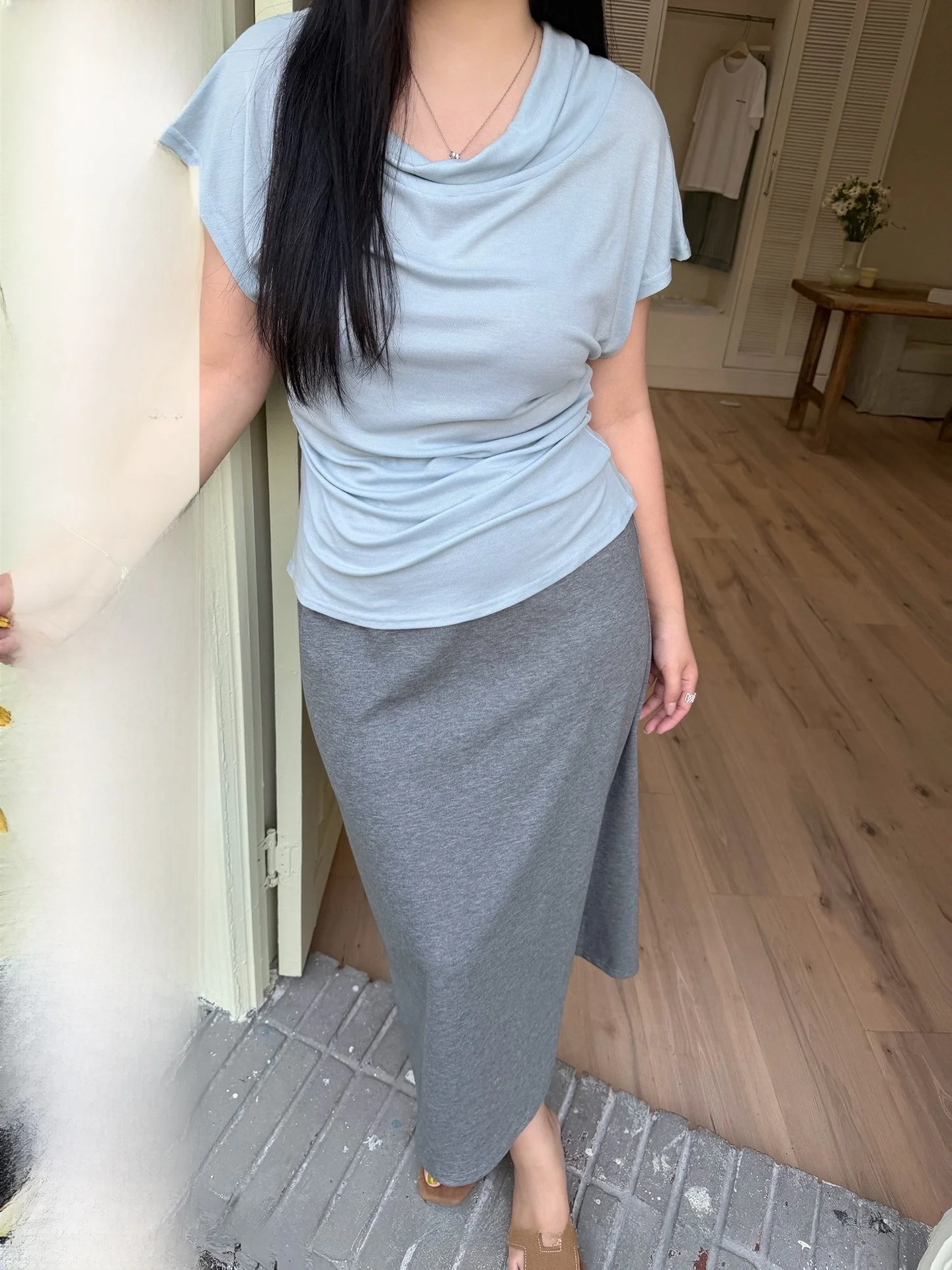 NINI ONE plus Size Concealing Loose Straight Leg Long Skirt Versatile Sweatshirt Skirt mid Waist Elastic Waist Back Split
NINI ONE plus Size Concealing Loose Straight Leg Long Skirt Versatile Sweatshirt Skirt mid Waist Elastic Waist Back Split