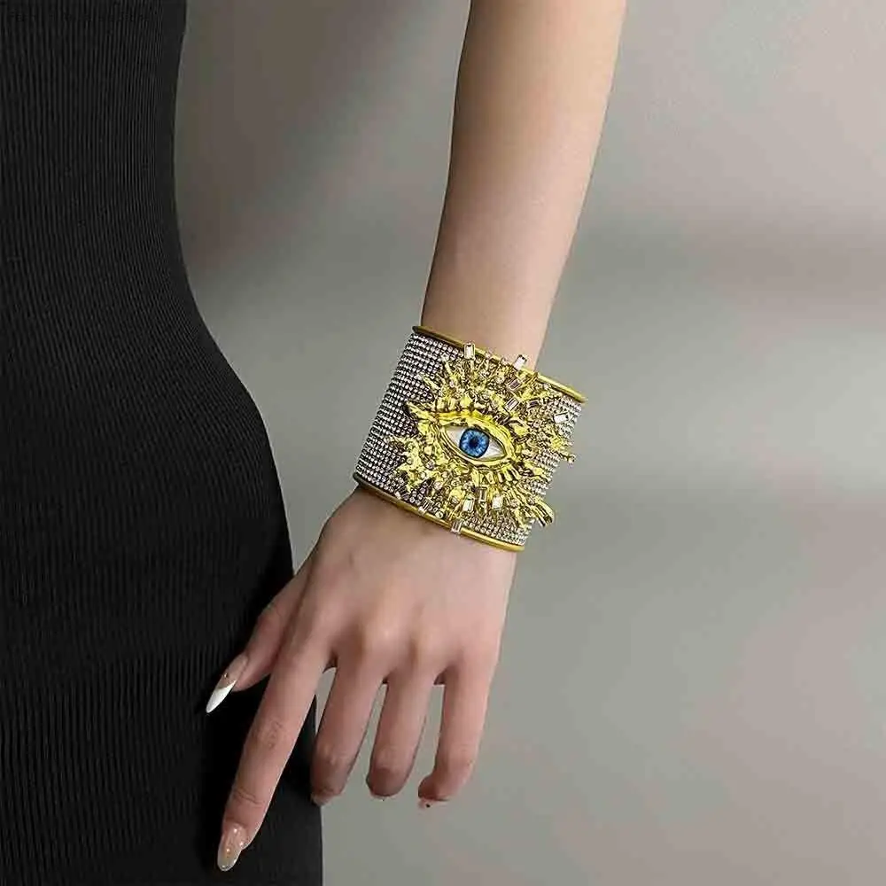 Metal Exaggerated Wide Open Bangle Full Rhinestone Alloy Demon's Eye Bracelets Europe American Style Vintage 
Metal Exaggerated Wide Open Bangle Full Rhinestone Alloy Demon's Eye Bracelets Europe American Style Vintage