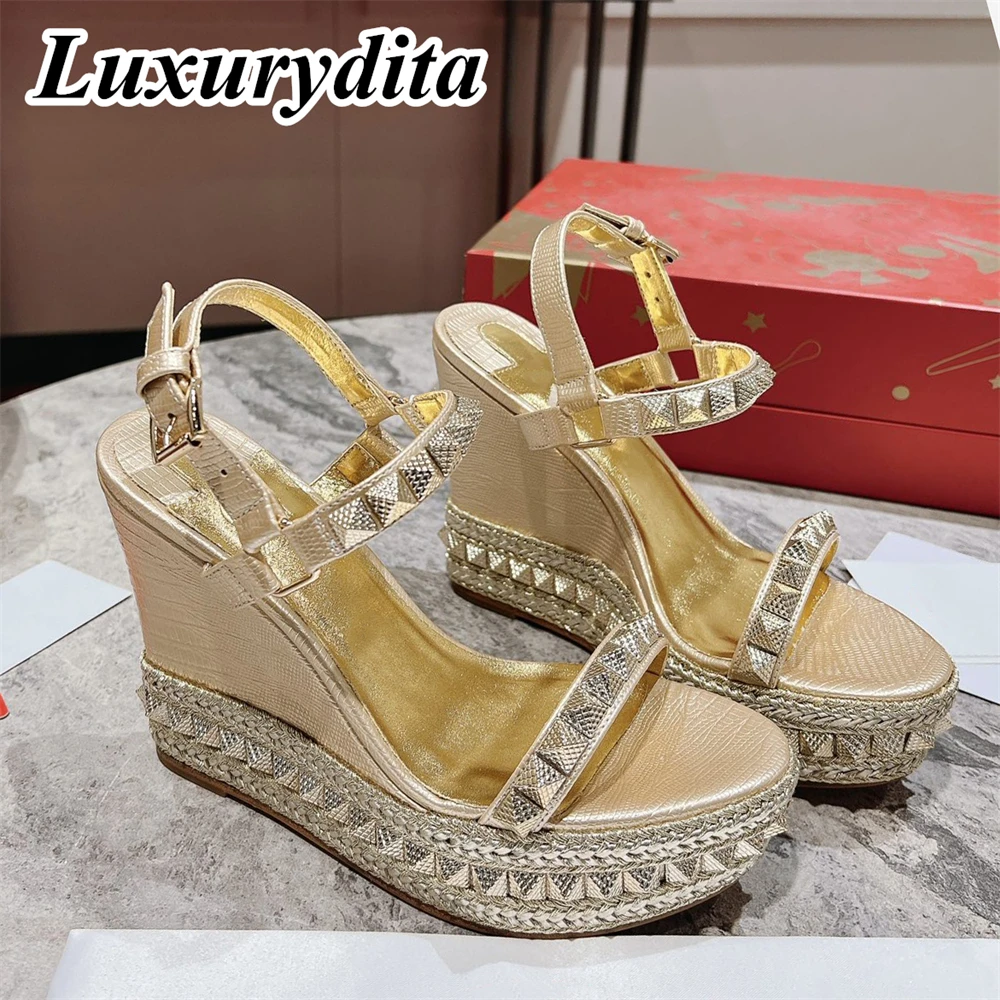 Top Quality Womens High Heels 0-12cm Luxury Fashion Ladies Sandals Designer Classic Red Heel Real Leather sole Mules Shoes 0961
Top Quality Womens High Heels 0-12cm Luxury Fashion Ladies Sandals Designer Classic Red Heel Real Leather sole Mules Shoes 0961