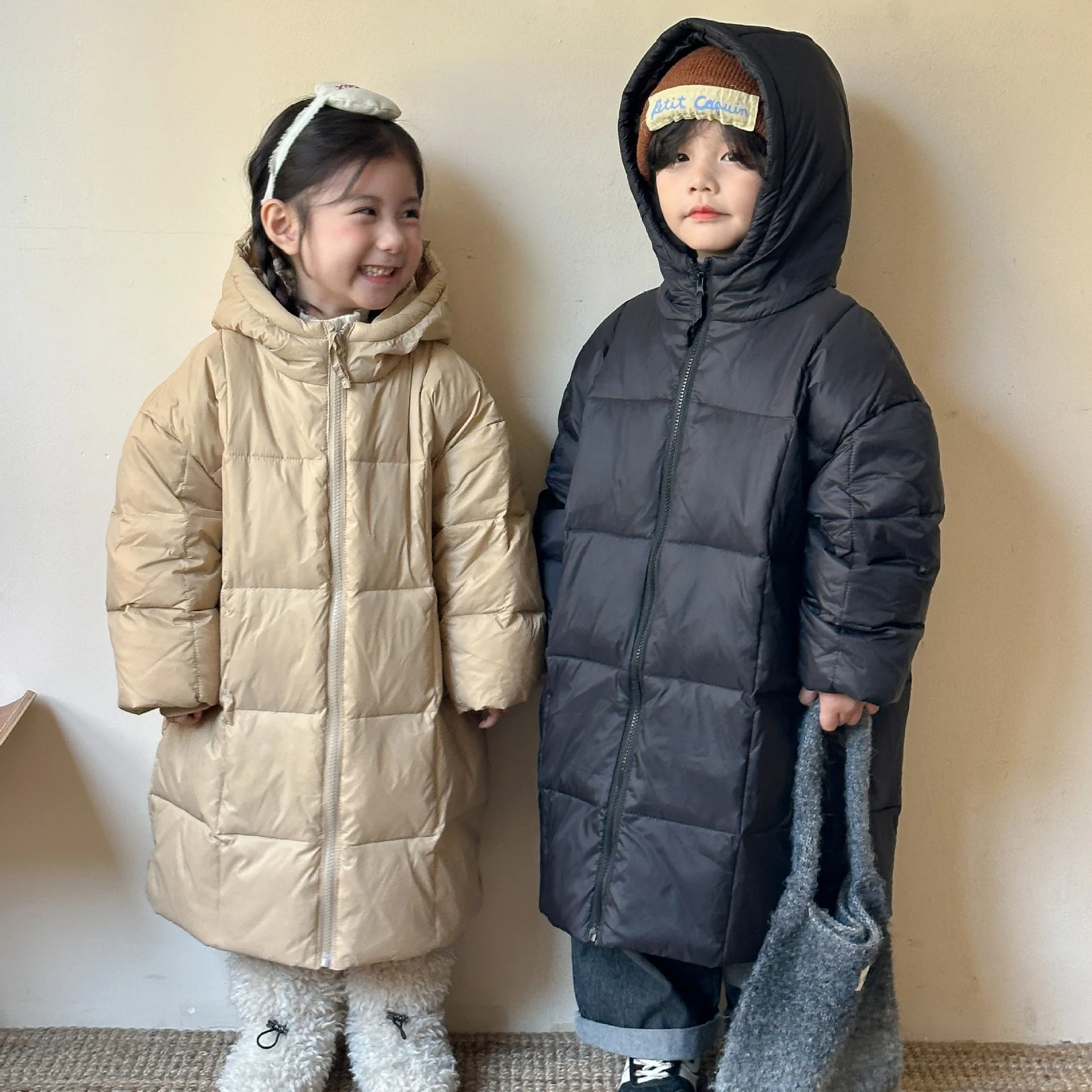 Children's Down Jacket Boys' Thick Medium Long Winter Girls 2024 New Winter Clothing Warm Over The Knee Baby Cotton Jacket
Children's Down Jacket Boys' Thick Medium Long Winter Girls 2024 New Winter Clothing Warm Over The Knee Baby Cotton Jacket