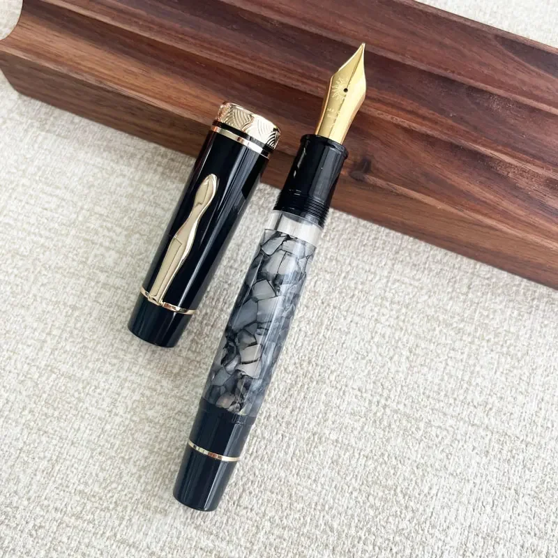 Новая перьевая ручка MAJOHN P139, большая поршневая, оранжевая, No 6/8 EF/F/M, наконечник из твердой резины, цельномедная структура, чернила для письма, подарочные ручки
Новая перьевая ручка MAJOHN P139, большая поршневая, оранжевая, No 6/8 EF/F/M, наконечник из твердой резины, цельномедная структура, чернила для письма, подарочные ручки