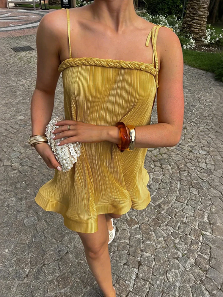 Женское плиссированное мини-платье с галстуком-бабочкой на бретельках, лето 2025, на шнуровке, с оборками, блестящее вечернее платье, праздничное пляжное платье, халат
Женское плиссированное мини-платье с галстуком-бабочкой на бретельках, лето 2025, на шнуровке, с оборками, блестящее вечернее платье, праздничное пляжное платье, халат
