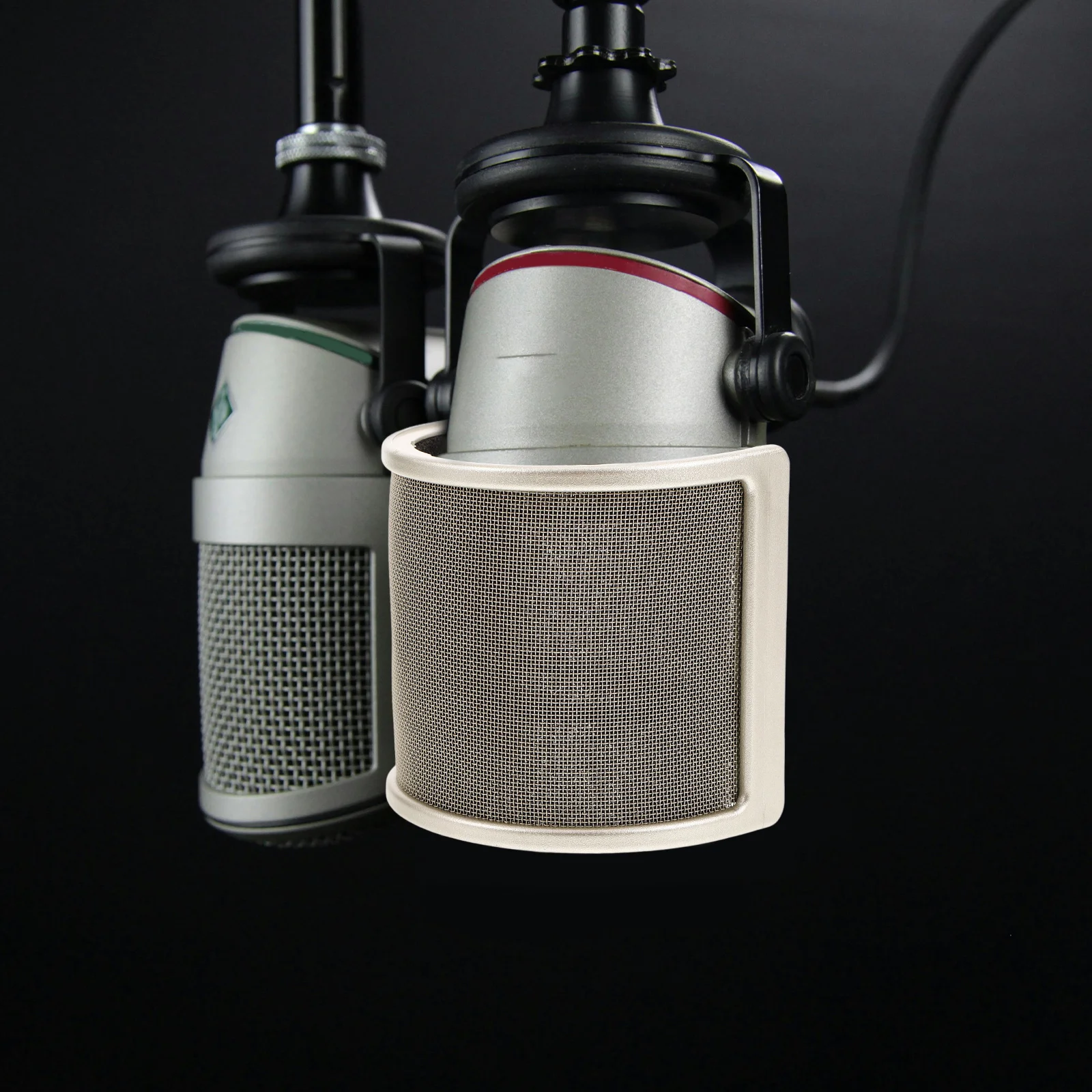 U Shaped Microphone Pop Filter Advanced Condenser Noise Reduction Wind Cover Stylish Sponge Steel Material Easy Installation
U Shaped Microphone Pop Filter Advanced Condenser Noise Reduction Wind Cover Stylish Sponge Steel Material Easy Installation