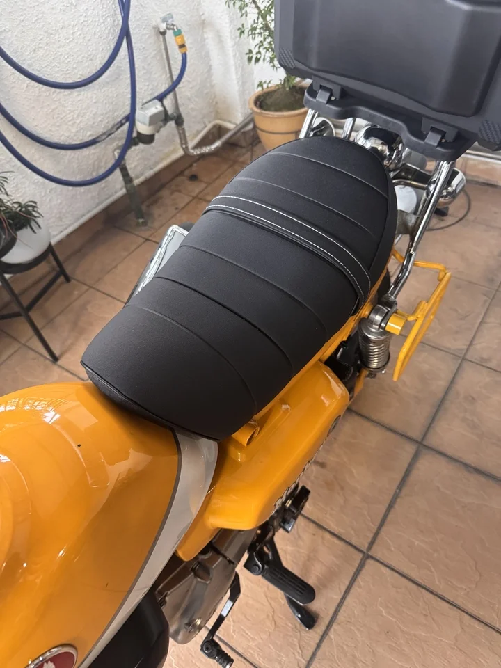 High-quality improved monkey seat cushion, suitable for 125 new repair and replacement monkey seat cushions
High-quality improved monkey seat cushion, suitable for 125 new repair and replacement monkey seat cushions