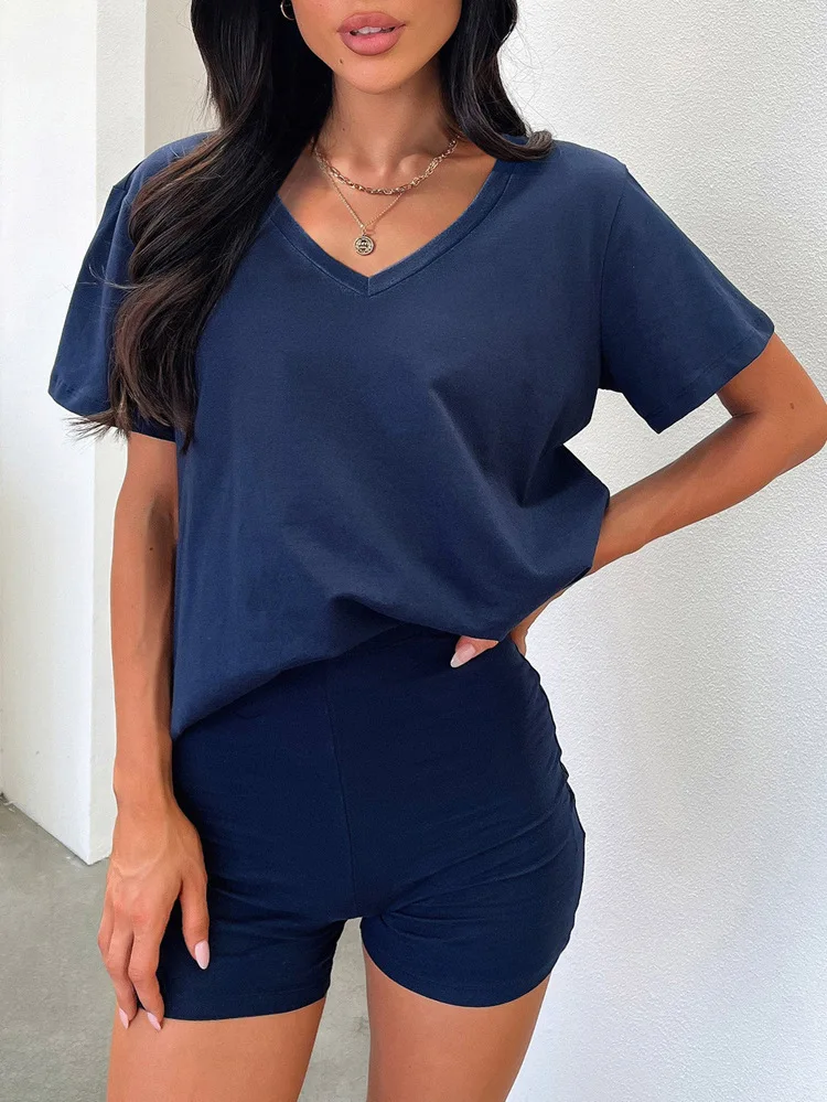 Casual Sports Two Piece Set Loose V-neck Short Sleeved Pullover Top Slim Package Hip Shorts Suit For Women Summer New Style
Casual Sports Two Piece Set Loose V-neck Short Sleeved Pullover Top Slim Package Hip Shorts Suit For Women Summer New Style