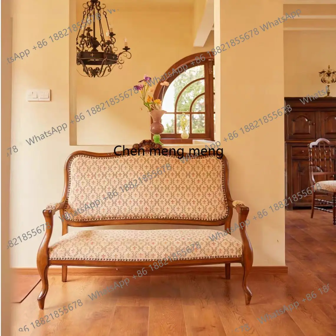 French retro solid wood sofa living room small apartment straight three-person fabric sofa villa
French retro solid wood sofa living room small apartment straight three-person fabric sofa villa