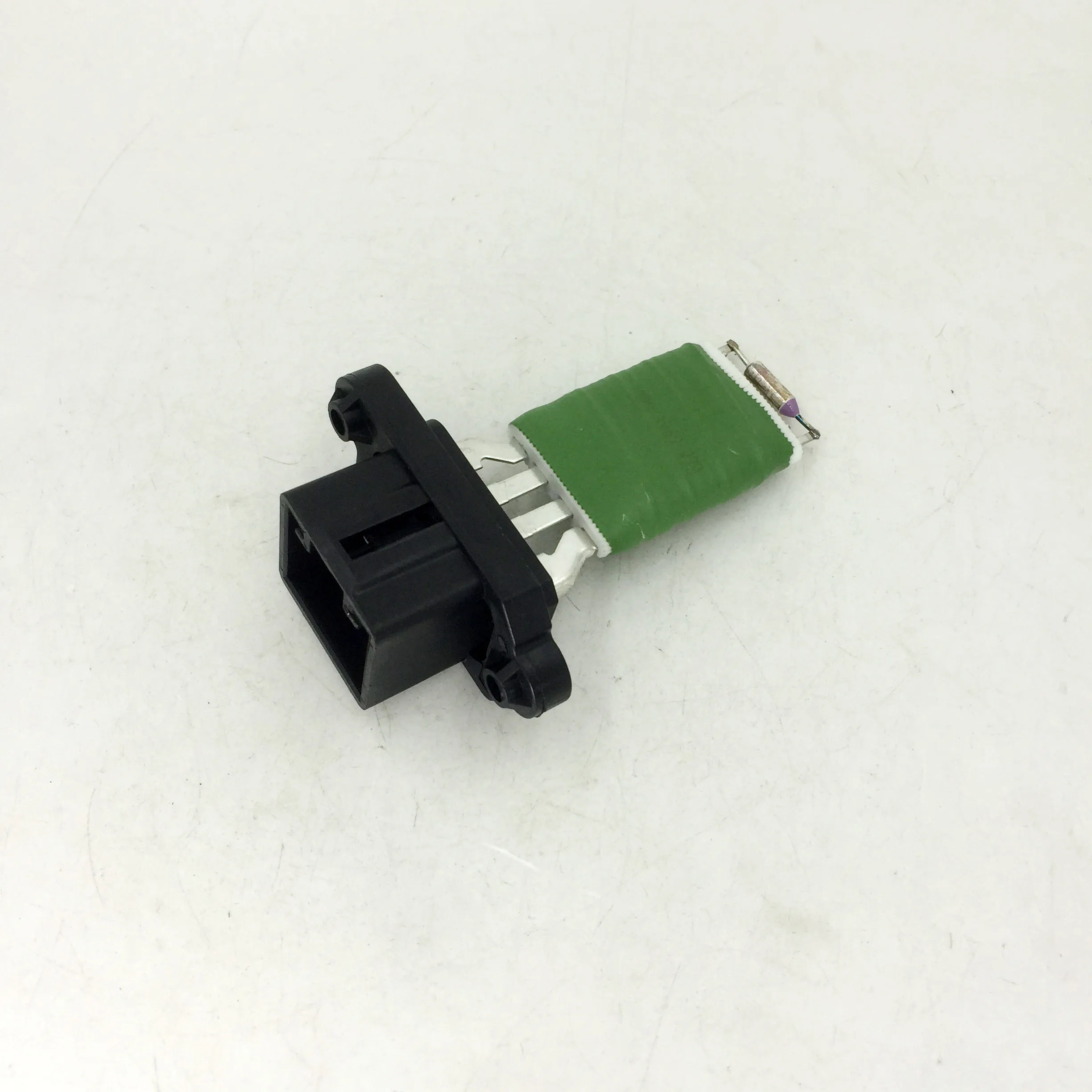 1S0959263A Blower Motor Resistor AC Module Fan Controller Car Accessories For Skoda VW Volkswagen UP Seat Citigo Mii
1S0959263A Blower Motor Resistor AC Module Fan Controller Car Accessories For Skoda VW Volkswagen UP Seat Citigo Mii