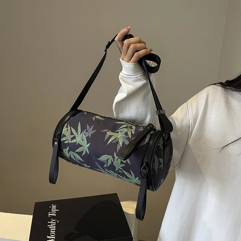 Женская сумка через плечо из ткани Оксфорд, новинка 2025, модная сумка через плечо в китайском стиле, большая вместительная сумка с широким ремешком, повседневная цилиндрическая сумка через плечо
Женская сумка через плечо из ткани Оксфорд, новинка 2025, модная сумка через плечо в китайском стиле, большая вместительная сумка с широким ремешком, повседневная цилиндрическая сумка через плечо
