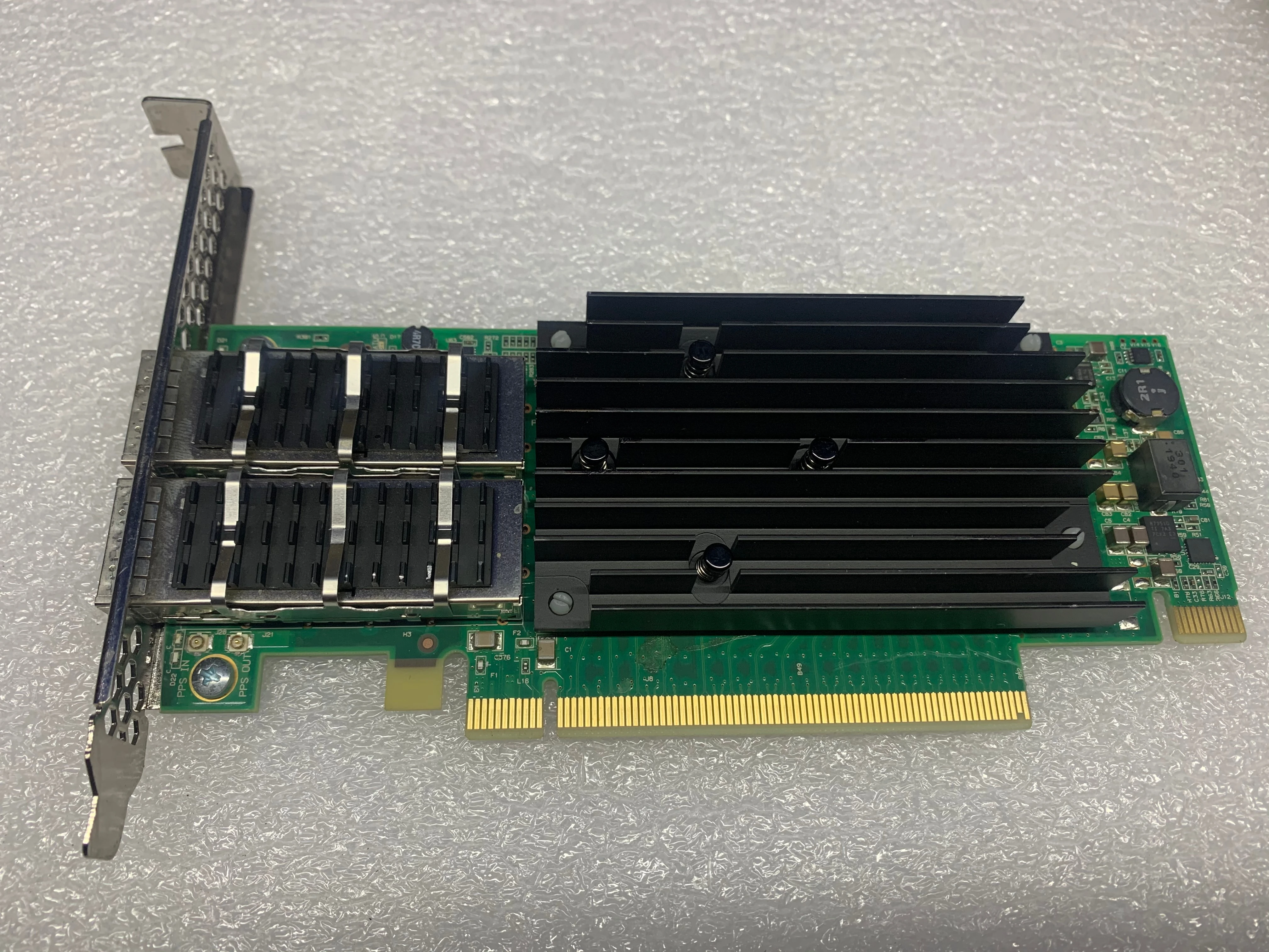 XtremeScale SFN8542 PLUS 8542plus Dual-Port 10/40GbE QSFP+ PCle Server Adapter card
XtremeScale SFN8542 PLUS 8542plus Dual-Port 10/40GbE QSFP+ PCle Server Adapter card