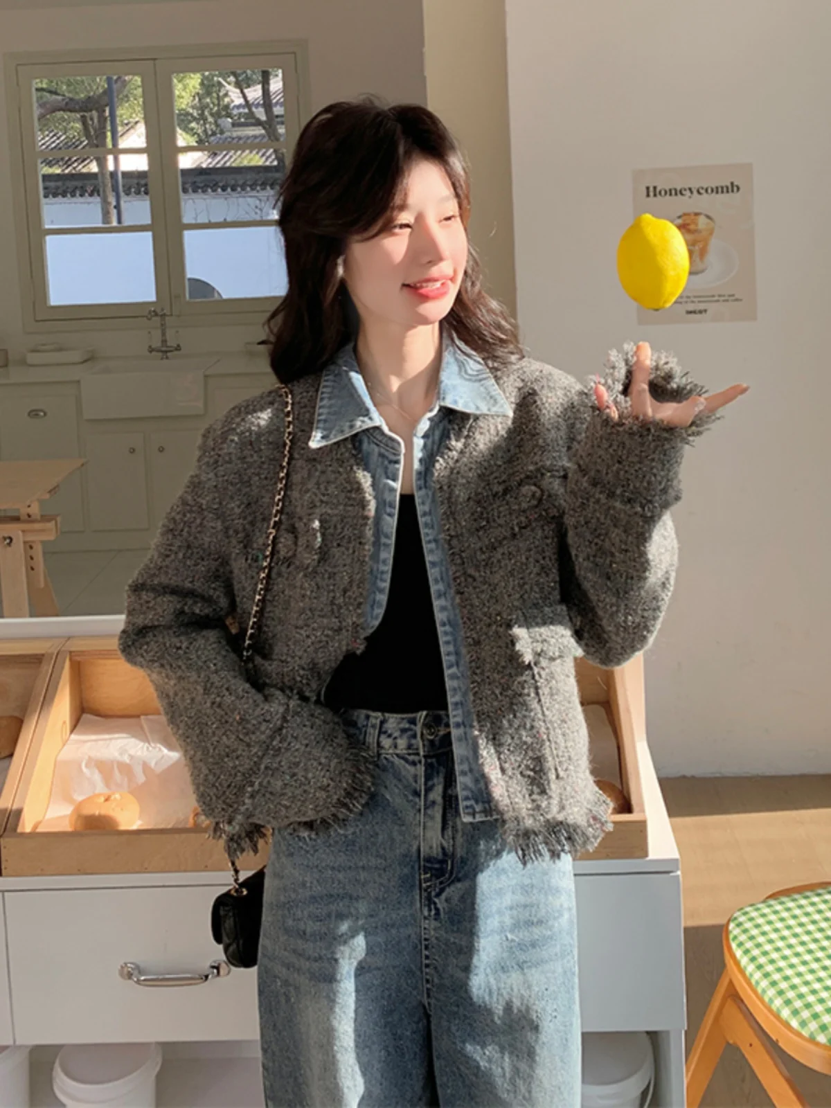 Женская джинсовая стеганая куртка в стиле пэчворк, весна 2025, новинка, в стиле маленькой Франции, высокое качество, верхняя одежда
Женская джинсовая стеганая куртка в стиле пэчворк, весна 2025, новинка, в стиле маленькой Франции, высокое качество, верхняя одежда