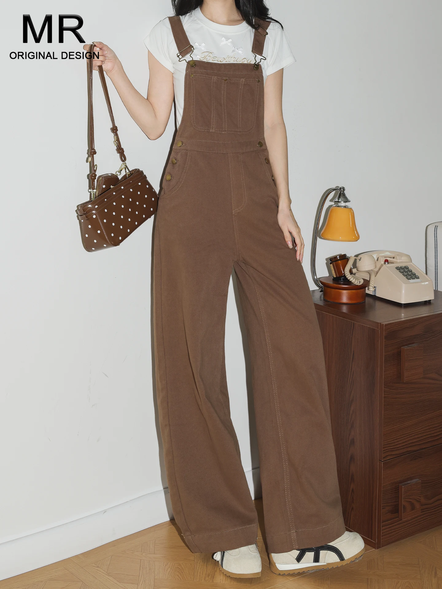 Laid-back Khaki Overalls Women's High Waist Wide Leg Denim Jumpsuit Summer Casual Style Button Craft American Fashion
Laid-back Khaki Overalls Women's High Waist Wide Leg Denim Jumpsuit Summer Casual Style Button Craft American Fashion