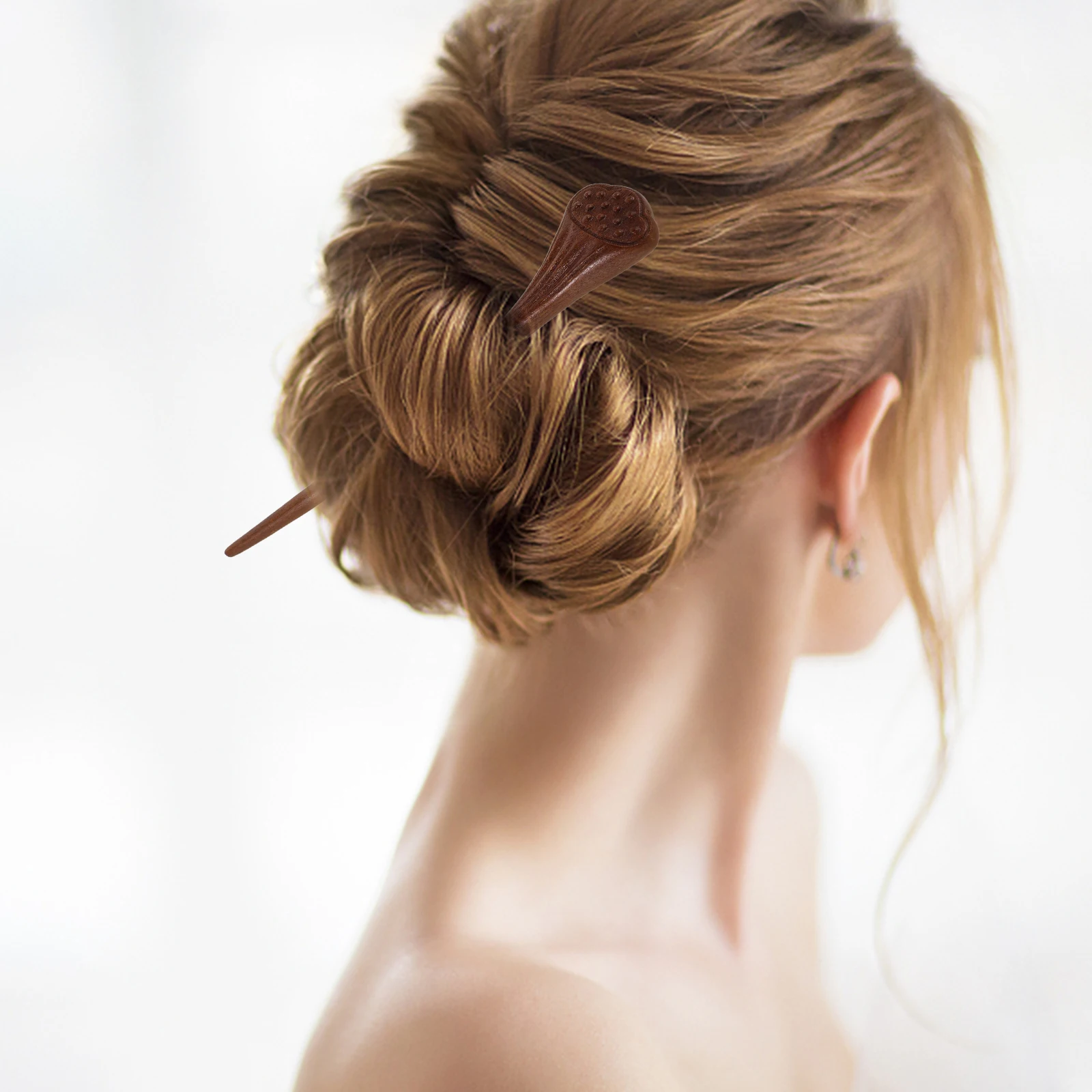 Retro Wood Hairpins Chinese Style Hair Accessories Durable Lotus Clip Ideal Present Traditional Aesthetics Wedding Party
Retro Wood Hairpins Chinese Style Hair Accessories Durable Lotus Clip Ideal Present Traditional Aesthetics Wedding Party
