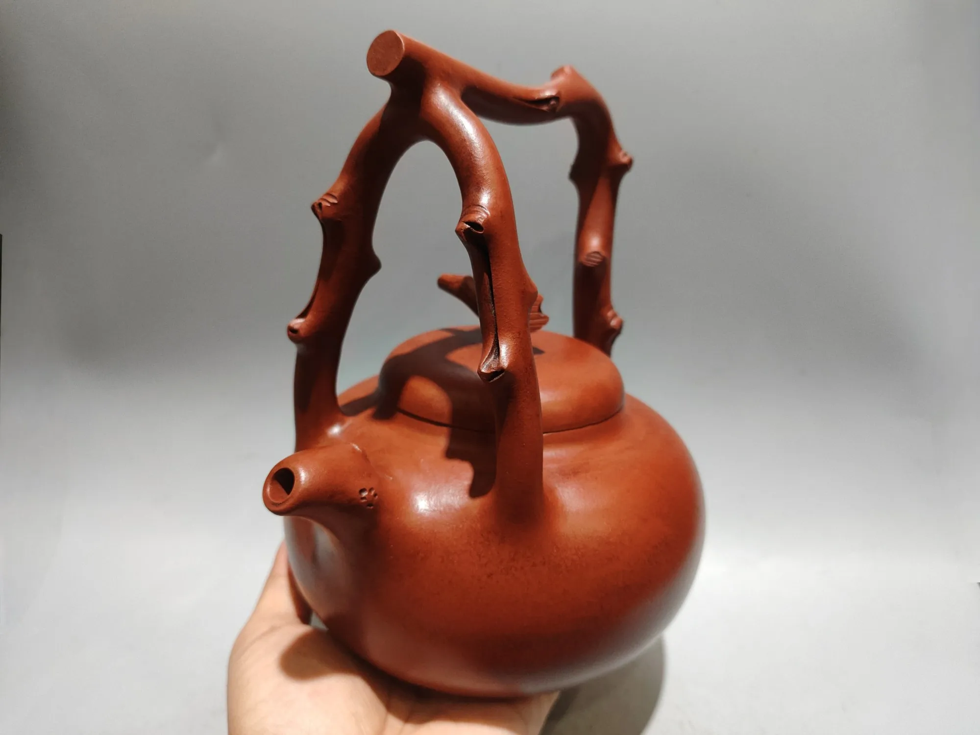 8"Chinese Yixing Purple Clay Pot tree root a pot with loop handle Pot Kettle Teapot Flagon Gather fortune Ornaments Town house
8"Chinese Yixing Purple Clay Pot tree root a pot with loop handle Pot Kettle Teapot Flagon Gather fortune Ornaments Town house