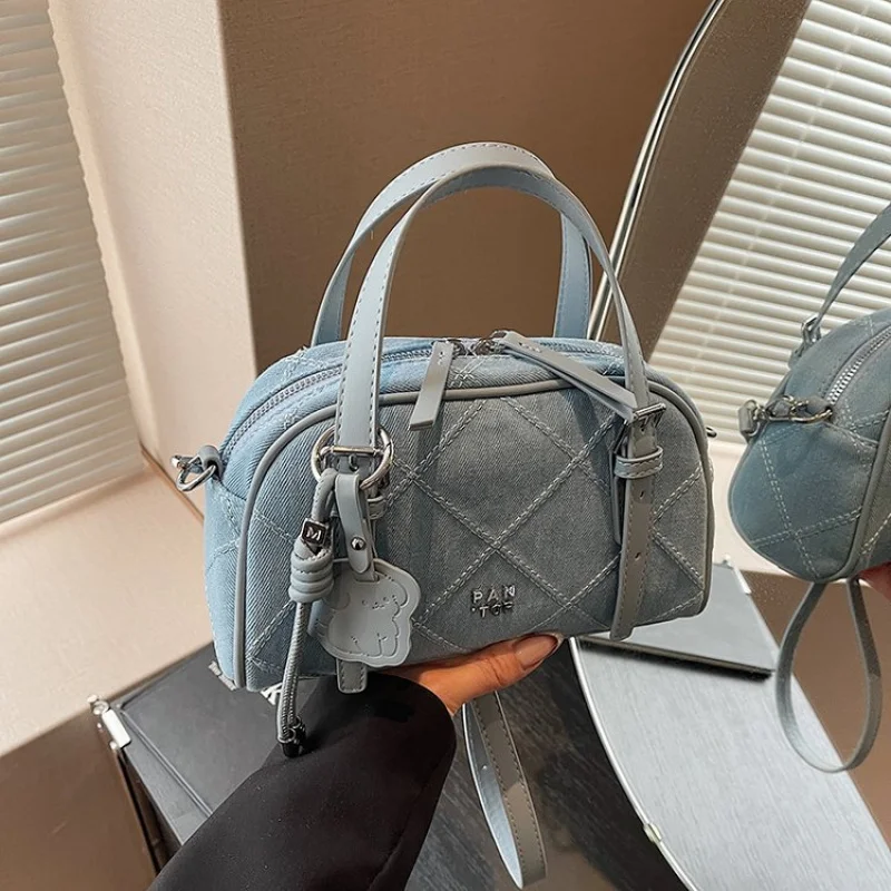 Luxury Brand Famous Designer Leather Crossbody Bag For Women Elegant Classic Shoulder Messenger Handbag Popular Ladies Chic
Luxury Brand Famous Designer Leather Crossbody Bag For Women Elegant Classic Shoulder Messenger Handbag Popular Ladies Chic