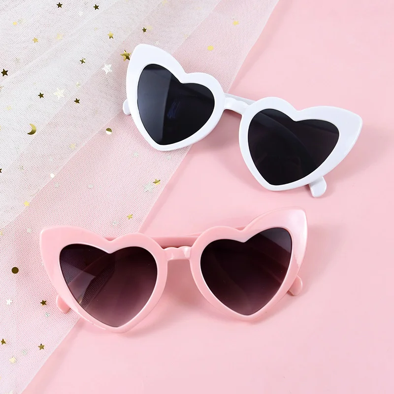 Love Heart Shape Sunglasses Women Ladies Fashion Trendy Street Sun Glasses Boys Girls Glasses Wedding Birthday Party Photo Props
Love Heart Shape Sunglasses Women Ladies Fashion Trendy Street Sun Glasses Boys Girls Glasses Wedding Birthday Party Photo Props