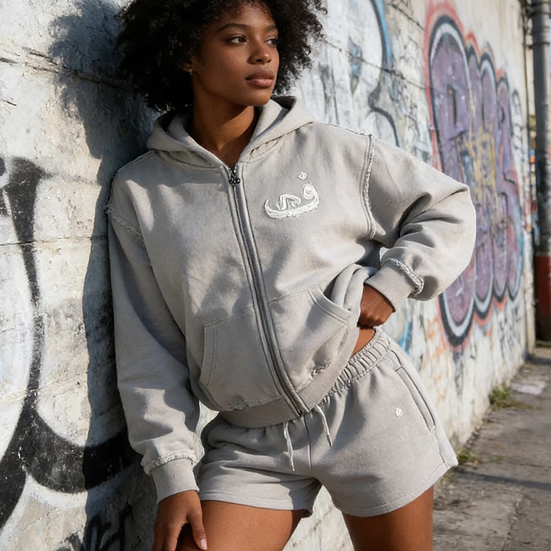 Женская толстовка на молнии с длинными рукавами в стиле пэчворк с буквами и символами, винтажный тренд, повседневная, осенне-зимняя, простая уличная одежда в стиле 2000-х годов
Женская толстовка на молнии с длинными рукавами в стиле пэчворк с буквами и символами, винтажный тренд, повседневная, осенне-зимняя, простая уличная одежда в стиле 2000-х годов