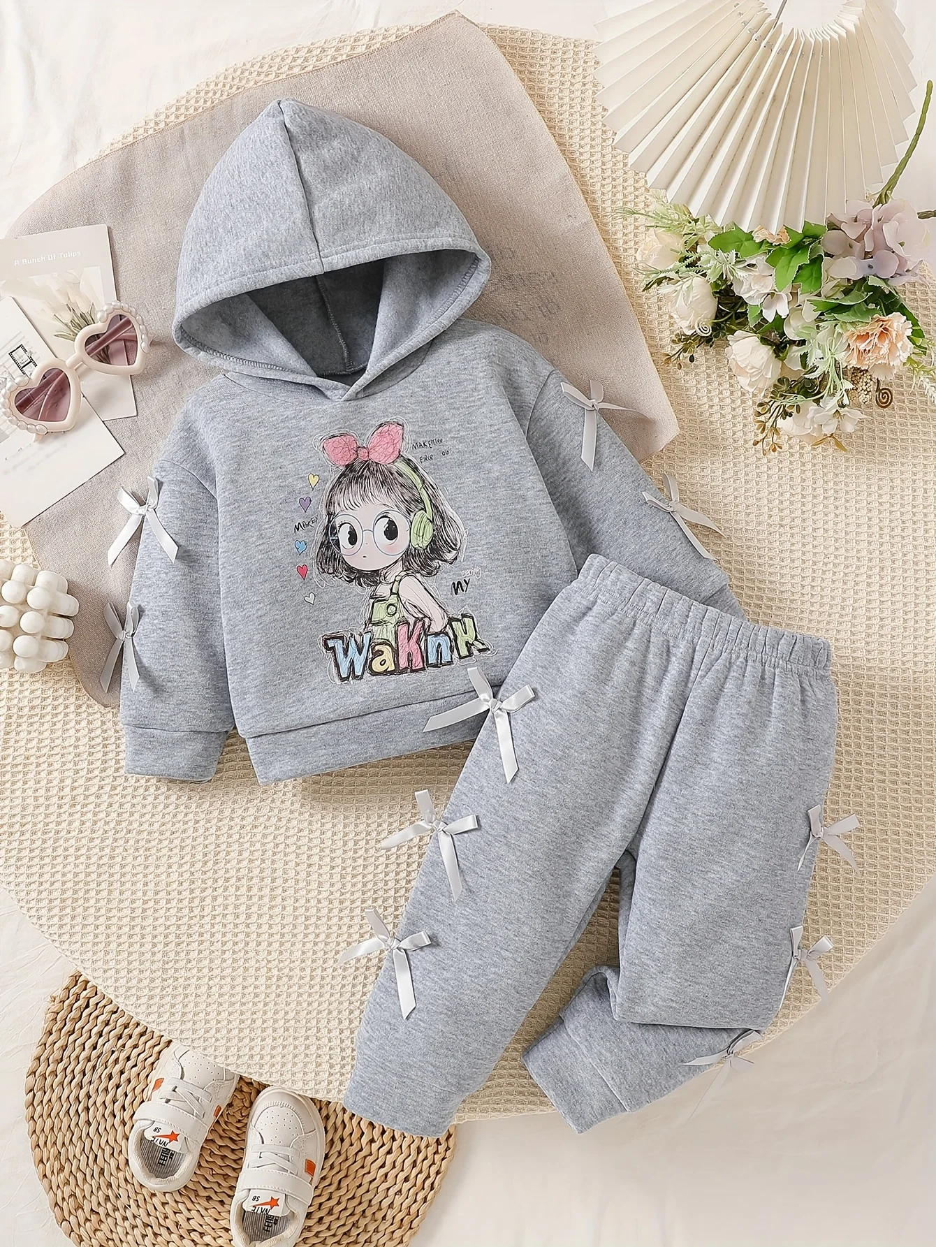 Плюшевое однотонное пальто для девочек на осень-зиму, теплая и удобная верхняя одежда, нежное и милое пальто для новорожденных девочек, подарок на День святого Валентина/день рождения
Плюшевое однотонное пальто для девочек на осень-зиму, теплая и удобная верхняя одежда, нежное и милое пальто для новорожденных девочек, подарок на День святого Валентина/день рождения