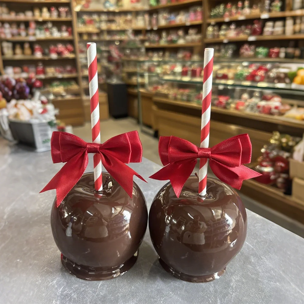 Red Striped Bar Straw Bow Decoration Double Layer Love Apple Chocolate Coat Red Sugar Sauce Model 
Red Striped Bar Straw Bow Decoration Double Layer Love Apple Chocolate Coat Red Sugar Sauce Model