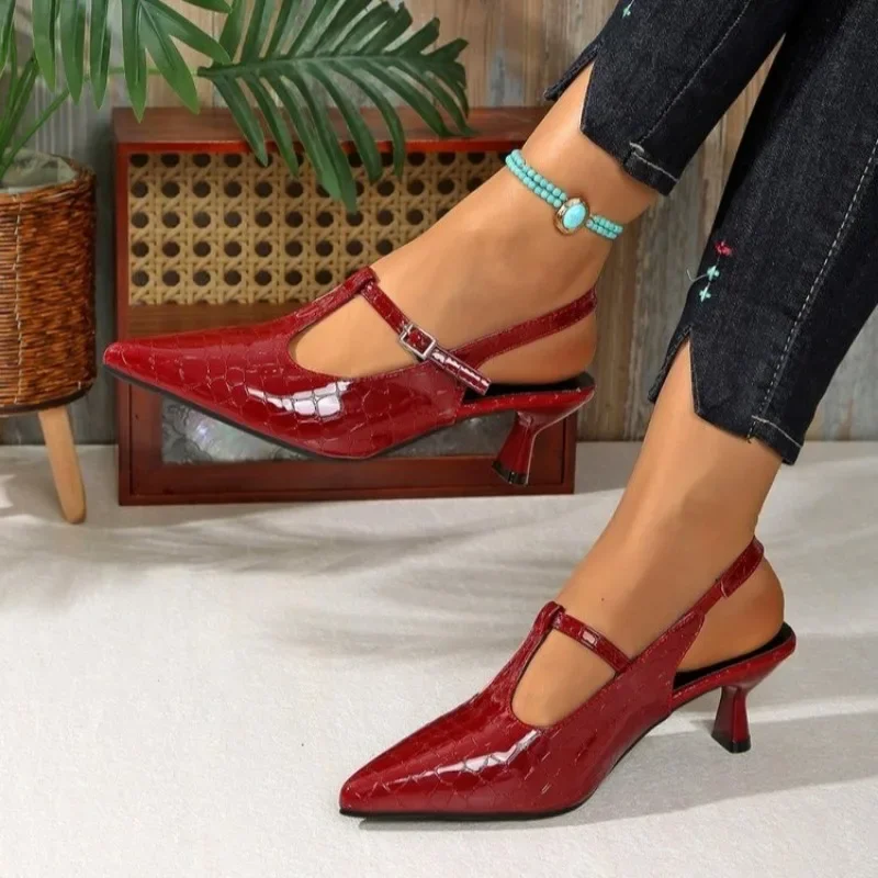 Advanced Sense Solid Color Baotou Buckle Strap Women's Sandals Shoes for Women 2025 Summer New Pointed Toe Ladies High Heels
Advanced Sense Solid Color Baotou Buckle Strap Women's Sandals Shoes for Women 2025 Summer New Pointed Toe Ladies High Heels