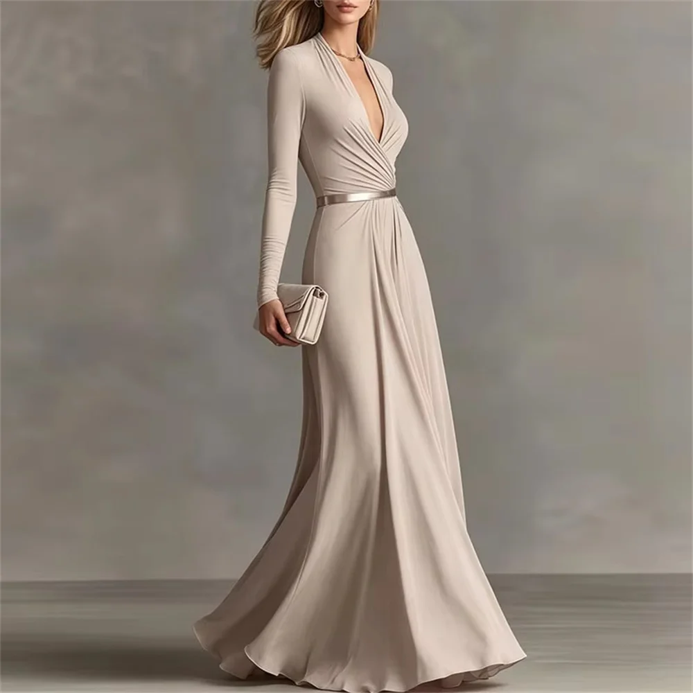 Customized V-neck thin long-sleeve floor-length gown with fitted waist and full swing skirt. Light breathable fabric, adjustable
Customized V-neck thin long-sleeve floor-length gown with fitted waist and full swing skirt. Light breathable fabric, adjustable