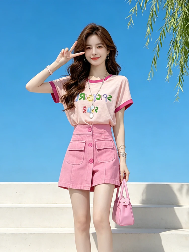Trendy Korean Sweet Girl Style Loose Printed Short Sleeve Summer New Arrival Women's Fashion Set High Waist Shorts Two-Piece ...
Trendy Korean Sweet Girl Style Loose Printed Short Sleeve Summer New Arrival Women's Fashion Set High Waist Shorts Two-Piece ...