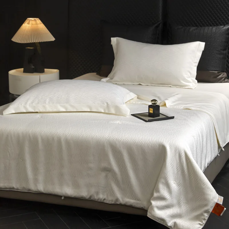 Luxury Pure Mulberry Silk Summer Quilt Comforter Jacquard Cotton Shell Breathable Air Condition Cooling Blanket Queen King Size
Luxury Pure Mulberry Silk Summer Quilt Comforter Jacquard Cotton Shell Breathable Air Condition Cooling Blanket Queen King Size