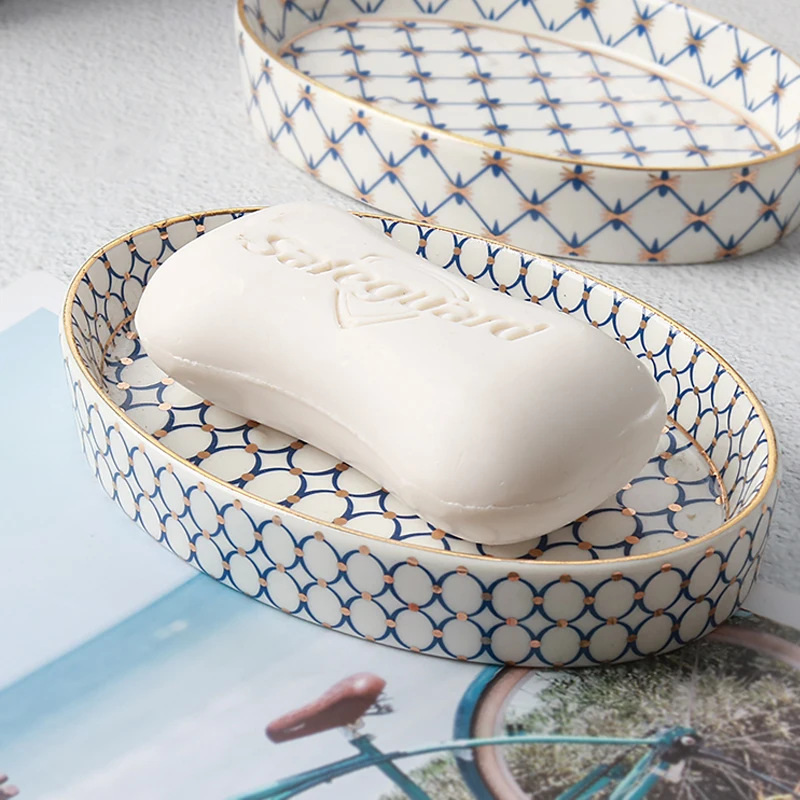 High grade European ins luxury ceramic Soap dish Simple bathroom Nordic soap dish Drain portable white soap dish
High grade European ins luxury ceramic Soap dish Simple bathroom Nordic soap dish Drain portable white soap dish